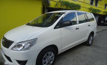 White Toyota Innova 2014 Manual Diesel for sale in Pasay