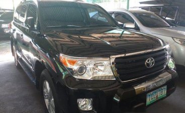 Selling Black Toyota Land Cruiser 2012 in Manila