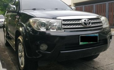 2nd Hand Toyota Fortuner 2010 at 60000 km for sale