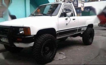 Selling Toyota Hilux 1985 Manual Gasoline in Manila