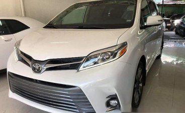 Sell White 2019 Toyota Sienna in Quezon City