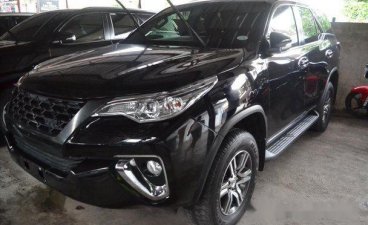 Selling Black Toyota Fortuner 2017 at 6800 km 
