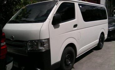 Sell White 2017 Toyota Hiace Manual Diesel at 11800 km