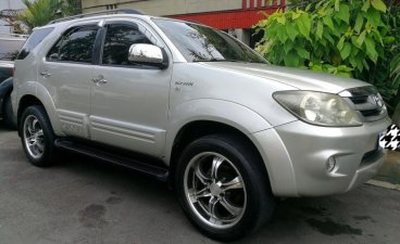 Selling 2nd Hand Toyota Fortuner 2006 in Quezon City