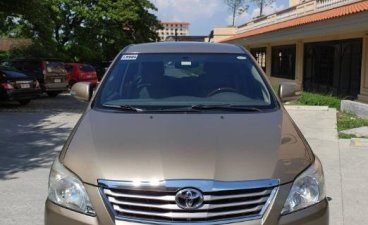 Sell 2nd Hand 2012 Toyota Innova Automatic Gasoline at 68000 km in Muntinlupa