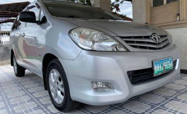 Selling Toyota Innova 2012 at 90000 km 