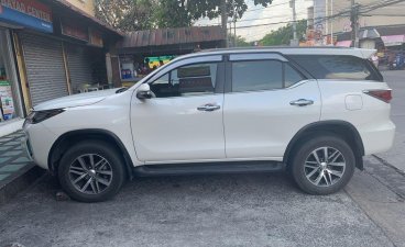Pearlwhite Toyota Fortuner 2017 for sale in Las Pinas 