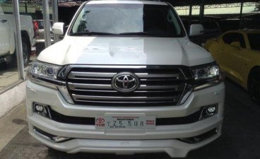 Selling White Toyota Land Cruiser 2016 in Quezon City