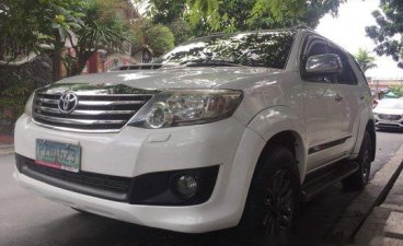Selling White Toyota Fortuner 2010 Automatic Diesel at 80000 km 