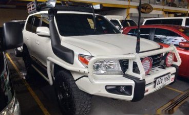 Sell White 2015 Toyota Land Cruiser in Quezon City