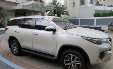 Selling White Toyota Fortuner 2018 Automatic Diesel at 12365 km 