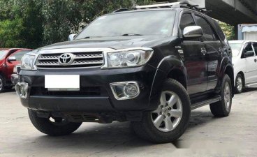 Sell Black 2009 Toyota Fortuner in Makati 