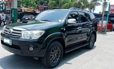 Selling Black Toyota Fortuner 2011 in Meycauayan