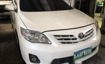Sell White 2013 Toyota Corolla Altis Automatic Gasoline 