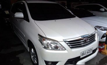 White Toyota Innova 2014 at 73000 km for sale
