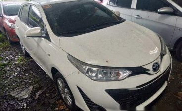 White Toyota Yaris 2018 at 13000 km for sale