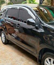 Selling Black Toyota Avanza 2018 Automatic Gasoline at 11525 km 