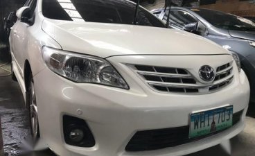 Sell Pearlwhite 2013 Toyota Corolla Altis in Quezon City 