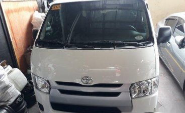 White Toyota Hiace 2017 Manual Diesel for sale 