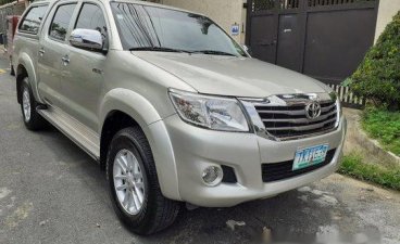 Selling Toyota Hilux 2012 Manual Diesel