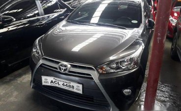 Grey Toyota Yaris 2016 at 13867 km for sale 