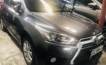 Selling Grey Toyota Yaris 2016 Automatic Gasoline at 13800 km
