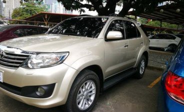 Selling Beige Toyota Fortuner 2013 at 73000 km 
