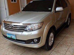 Selling Silver Toyota Fortuner 2012 at 100000 km 