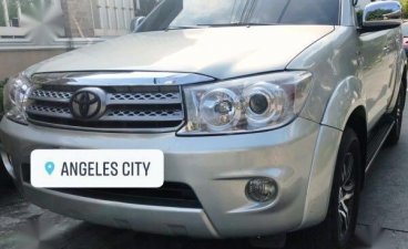 Second-hand Toyota Fortuner 2010 for sale in Angeles