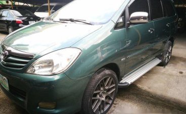 Selling Green Toyota Innova 2011 at 49000 km 