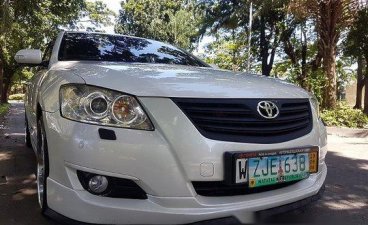 Sell White 2007 Toyota Camry at Automatic Diesel at 70840 km