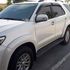 Selling White Toyota Fortuner 2014 at 56000 km