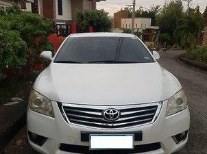 Sell White 2010 Toyota Camry Automatic Gasoline at 120000 km
