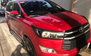 Selling Red Toyota Innova 2017 