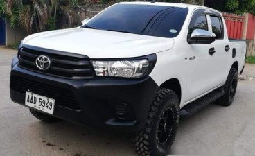 White Toyota Hilux 2016 for sale in Cebu 
