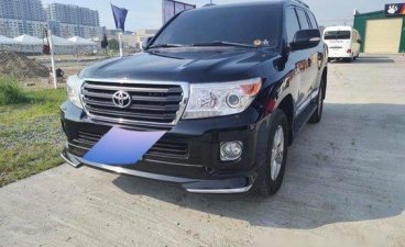 Black Toyota Land Cruiser 2015 at 91000 km for sale