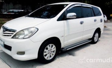 Selling White Toyota Innova 2012 Automatic Diesel at 64000 km