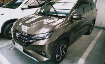 Selling Grey Toyota Rush 2019 Automatic Gasoline