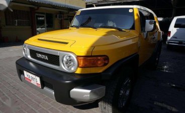 Selling Yellow Toyota Fj Cruiser 2016 in Pasig