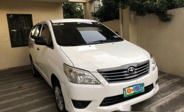 White Toyota Innova 2013 for sale in Manual