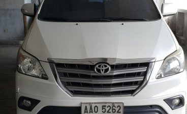 White Toyota Innova 2014 for sale in Manual