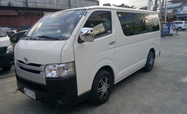 Selling White Toyota Hiace 2016 in Manila
