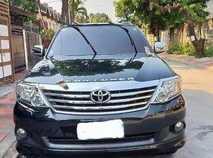 Sell Black 2013 Toyota Fortuner at 15000 km