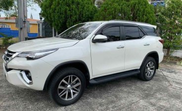 Selling Pearl White Toyota Fortuner 2018 in Manila