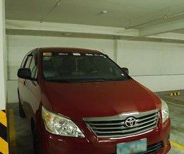 Red Toyota Innova 2013 for sale in Quezon City 