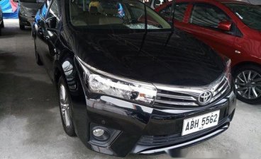 Selling Black Toyota Corolla Altis 2015 in Las Pinas 