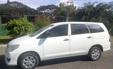 Selling White Toyota Innova 2015 in Pasig