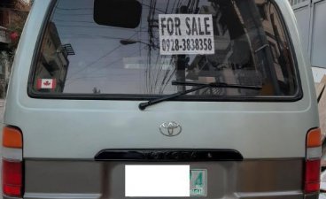 Selling Grey Toyota Grandia 2000 in Makati
