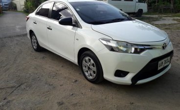 Sell White 2014 Toyota Vios in Rosario