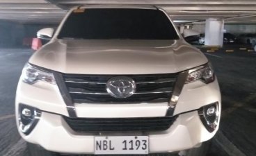 Selling White Toyota Fortuner 2018 in Manila